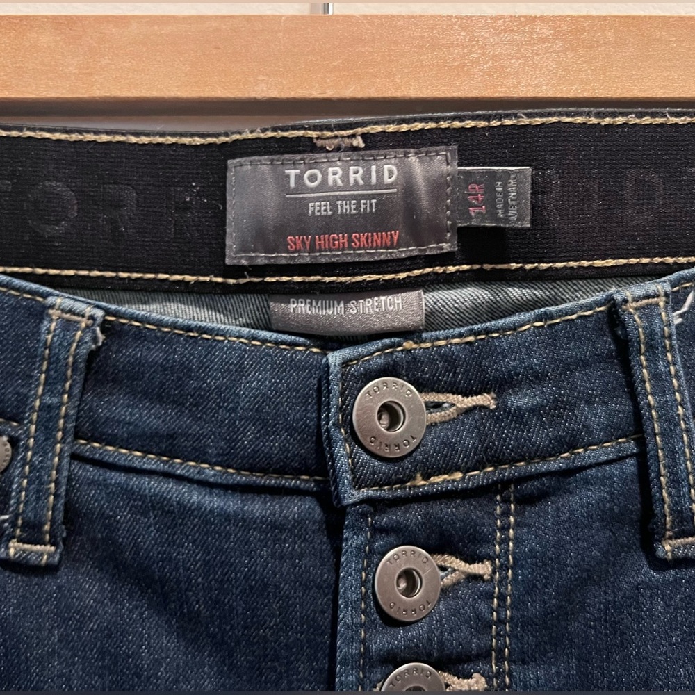 Torrid, 14R, Sky High Skinny Jeans - EUC - Picture 9 of 10